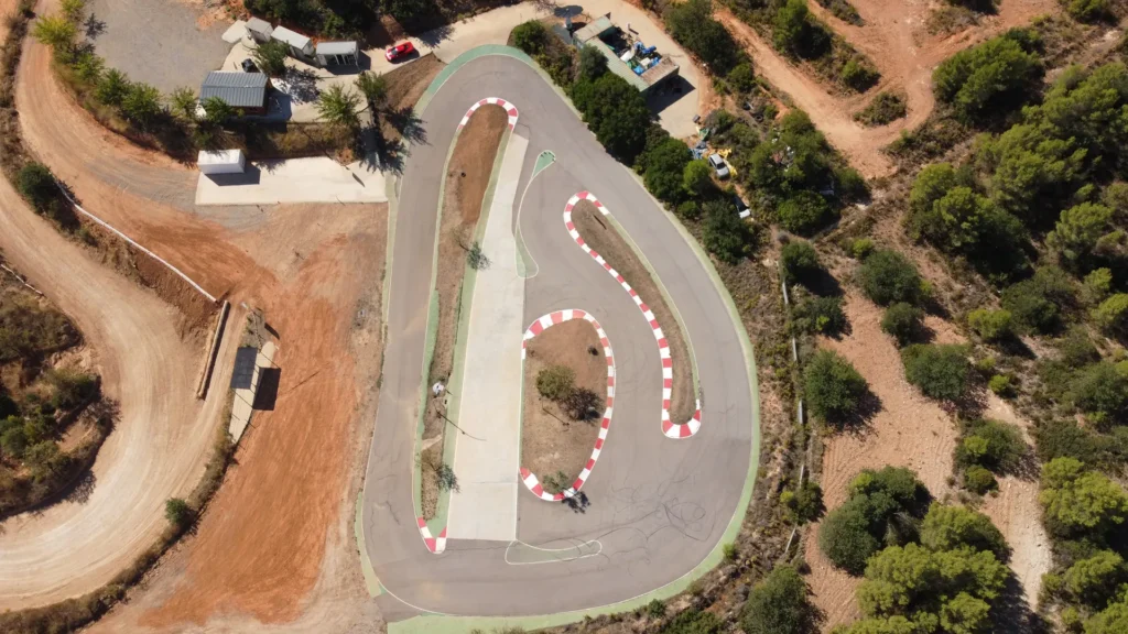 Vista aérea de la pista técnica de asfalto